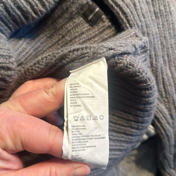 Prana sweater M (5500) - Picture 7 of 8